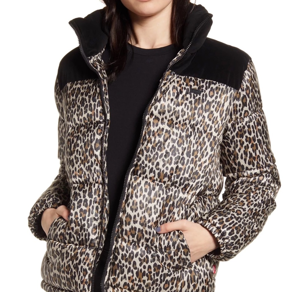 NWT Levi’s Leopard Puffer Jacket